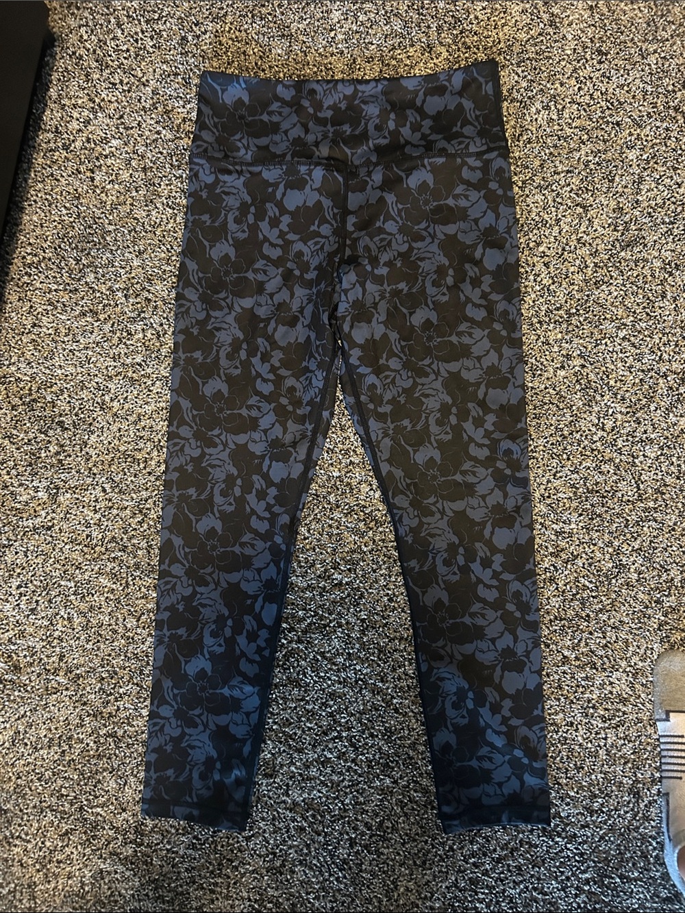 NWOT ZYIA Black and Blue Floral Active Leggings